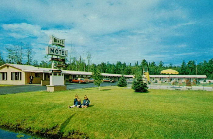 Kings Motel (Kings Inn, Kings Motel) - Old Postcard (newer photo)